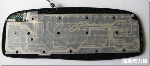現在的電腦鍵盤拆開被蓋后就只看到一片約5mmx3mm的電路板及兩片取代原本電路板的PTF。