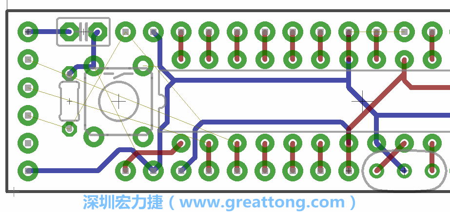 4.1. 把剩下的元件移動到電路板工作區上。