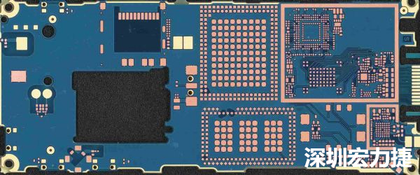 手機(jī)可用的PCB空間相當(dāng)小，而1片式的設(shè)計(jì)是節(jié)省成本的作法，如何做到區(qū)隔不同子系統(tǒng)、降低雜訊干擾，是設(shè)計(jì)關(guān)鍵。